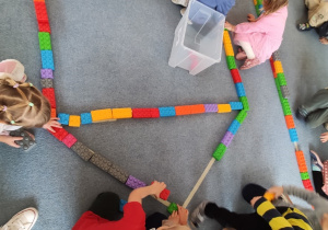 Tworzenie z klocków domu