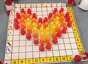 Zakodowane serduszko - zabawy z matą do kodowania